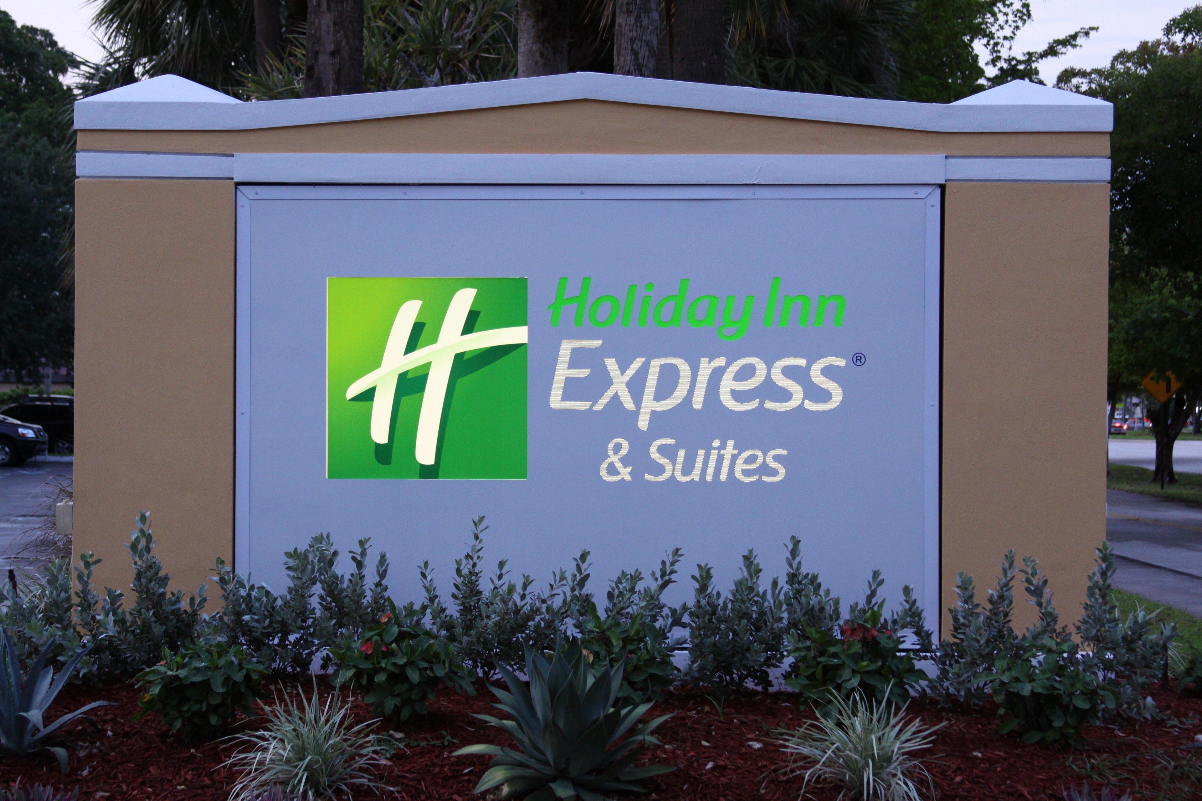 Holiday Inn Express Hotel & Suites Ft. Lauderdale-Plantation By Ihg Facilities photo