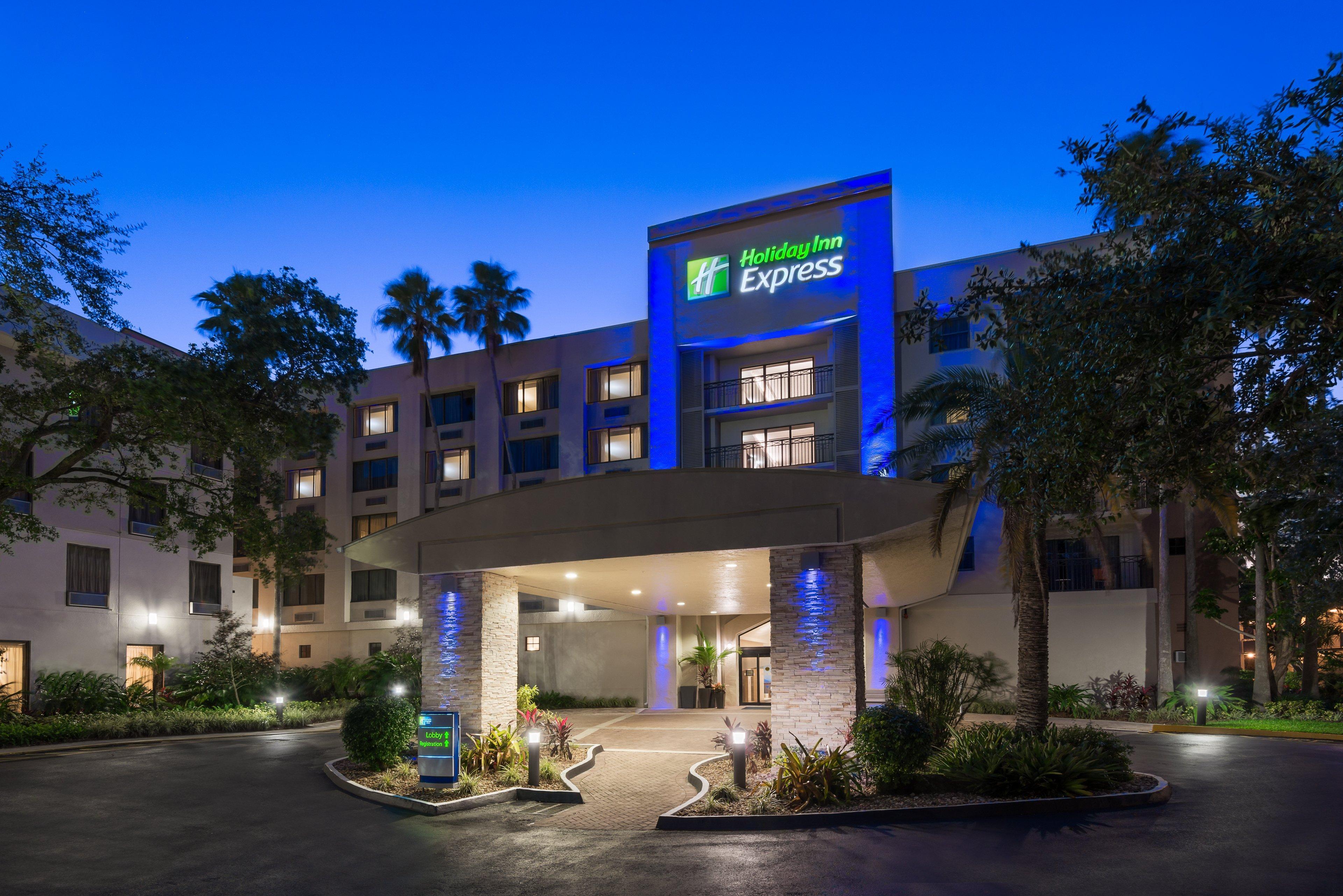 Holiday Inn Express Hotel & Suites Ft. Lauderdale-Plantation By Ihg Restaurant photo