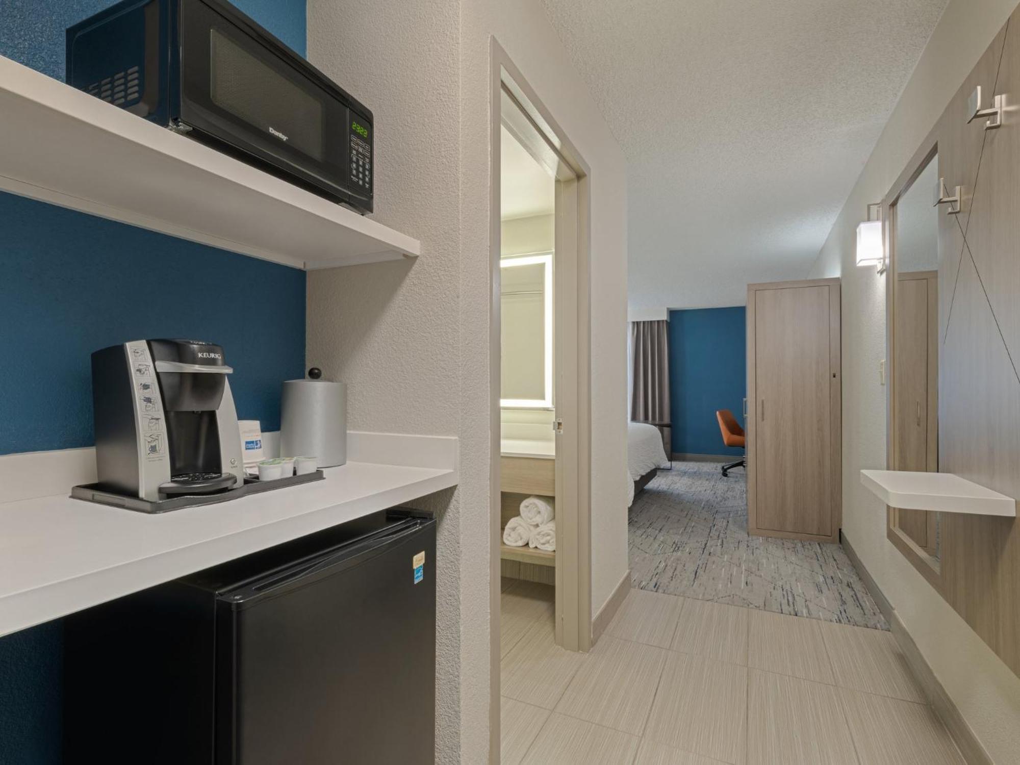 Holiday Inn Express Hotel & Suites Ft. Lauderdale-Plantation By Ihg Exterior photo