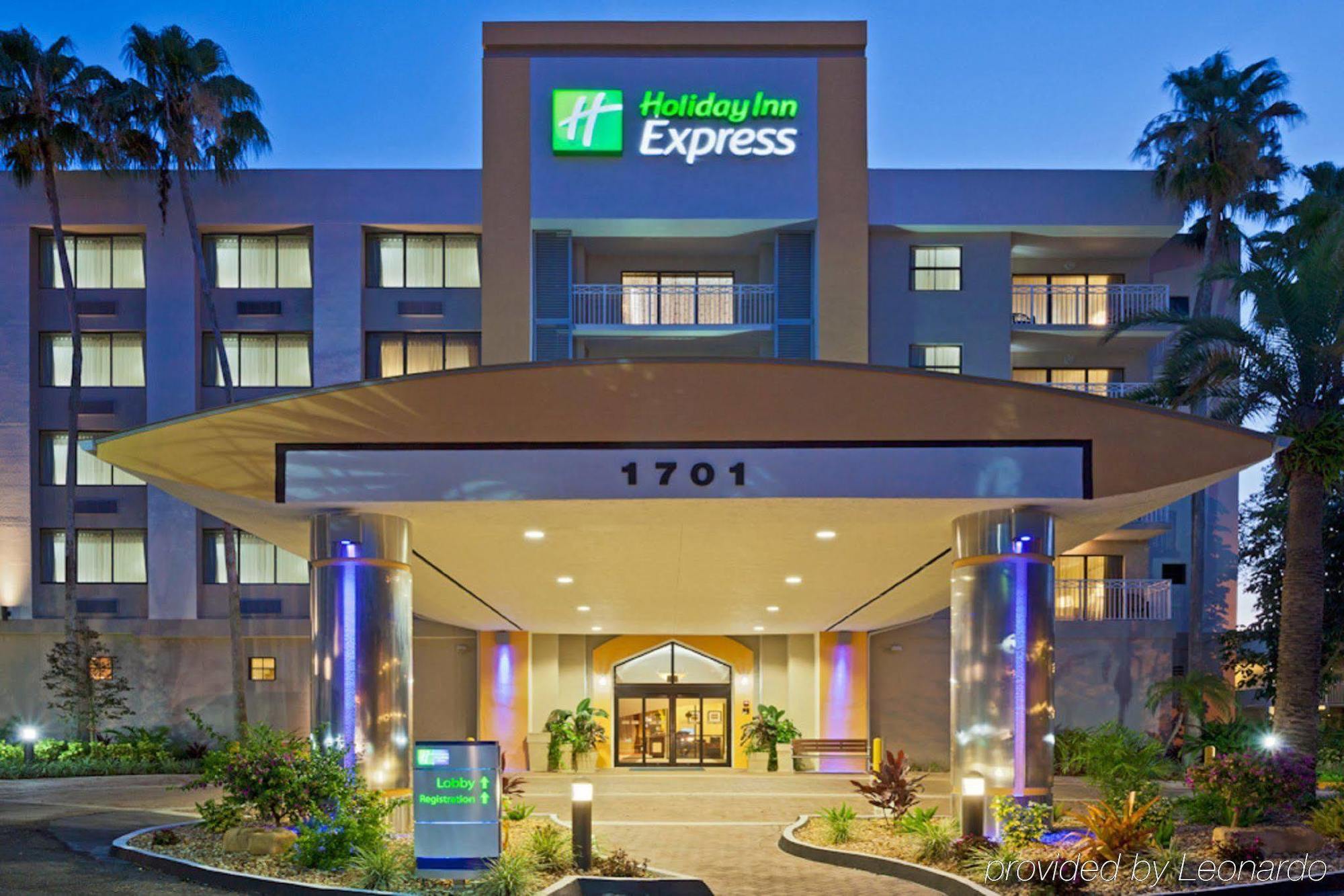Holiday Inn Express Hotel & Suites Ft. Lauderdale-Plantation By Ihg Exterior photo